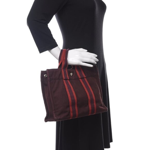 HERMES Canvas Fourre Tout PM Burgundy, Pre-Loved - Picture 3 of 6
